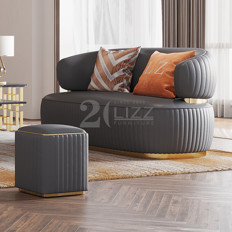Canapé de salon contemporain en cuir avec ottoman